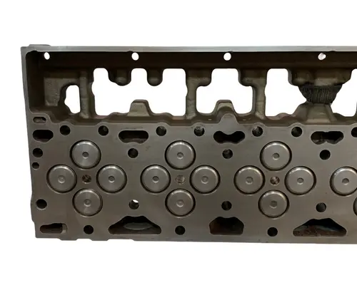 CUMMINS L10 Cylinder Head