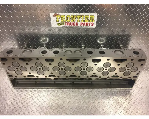 CUMMINS L10 Cylinder Head