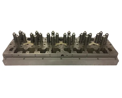 CUMMINS L10 Cylinder Head