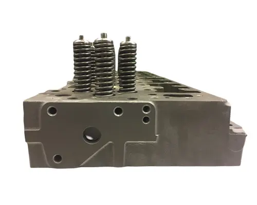 CUMMINS L10 Cylinder Head