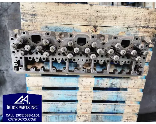 CUMMINS L10 Cylinder Head