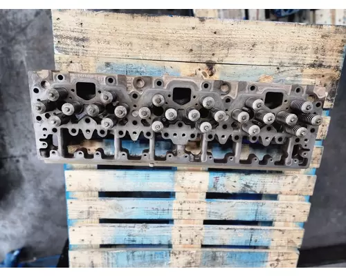 CUMMINS L10 Cylinder Head