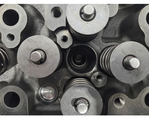 CUMMINS L9 Cylinder Head