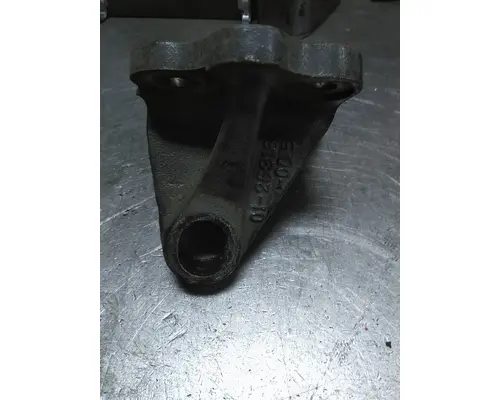 CUMMINS L9 ENGINE MOUNTS, ENGINE (REAR)
