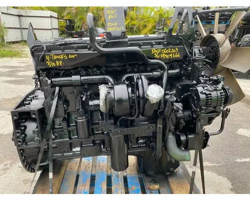 CUMMINS M11 CELECT+ Engine Assembly