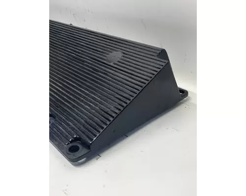CUMMINS M11 Celect Plus Valve Cover