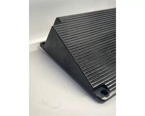 CUMMINS M11 Celect Plus Valve Cover