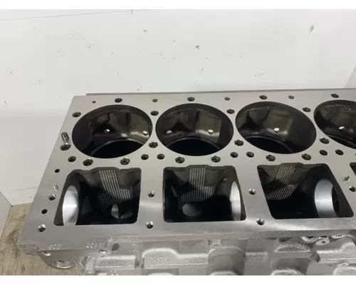 CUMMINS M11 Celect Cylinder Block