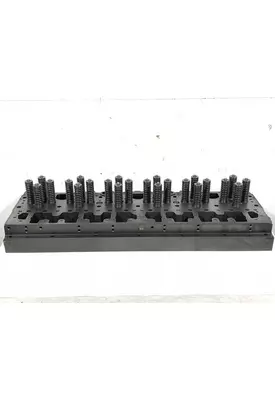 CUMMINS M11 Cylinder Head