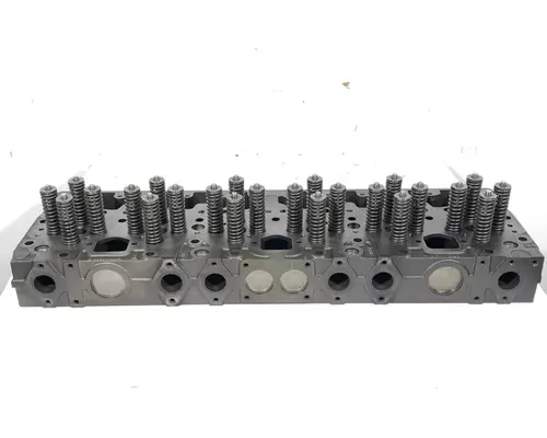CUMMINS M11 Cylinder Head