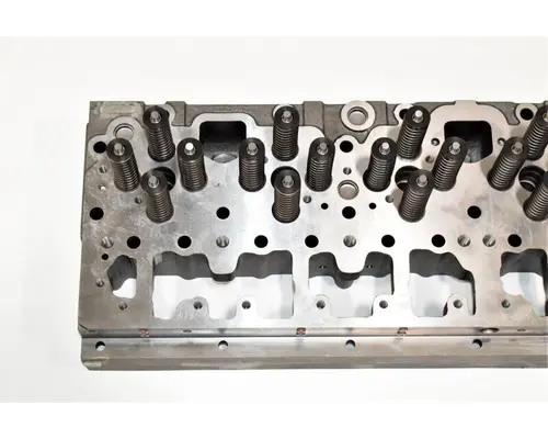 CUMMINS M11 Cylinder Head