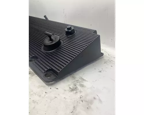 CUMMINS M11 Valve Cover