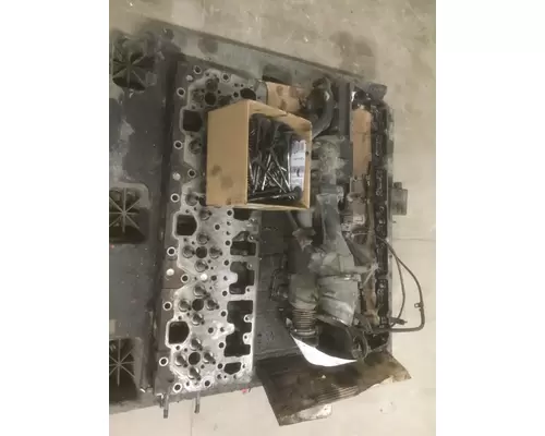 CUMMINS M2 106 CYLINDER HEAD