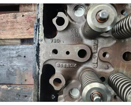 CUMMINS N14 CELECT Cylinder Head