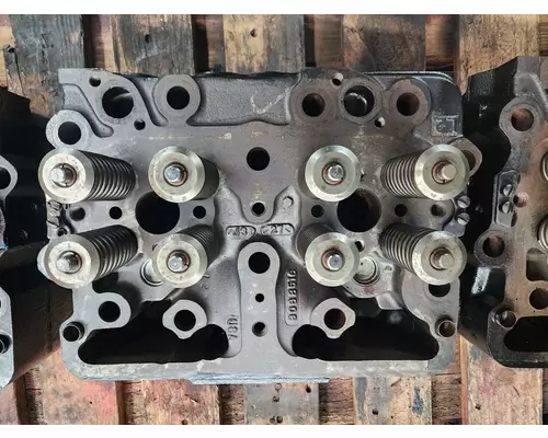 CUMMINS N14 CELECT Cylinder Head