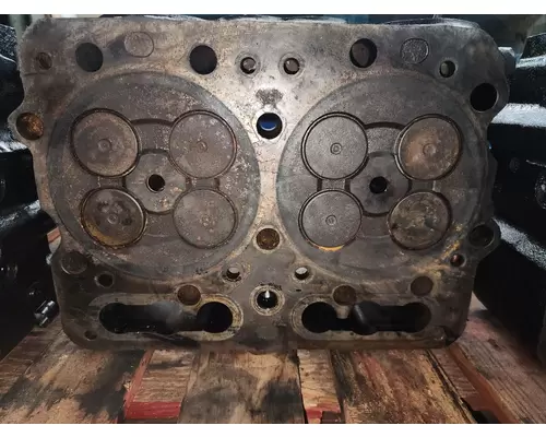 CUMMINS N14 CELECT Cylinder Head