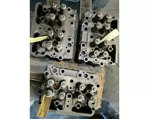 CUMMINS N14 CELECT Cylinder Head