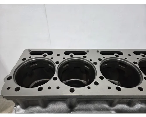 CUMMINS N14 Celect Plus Cylinder Block