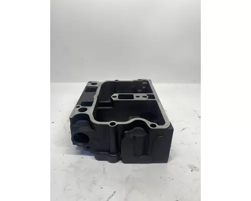 CUMMINS N14 Celect Plus Valve Cover Base