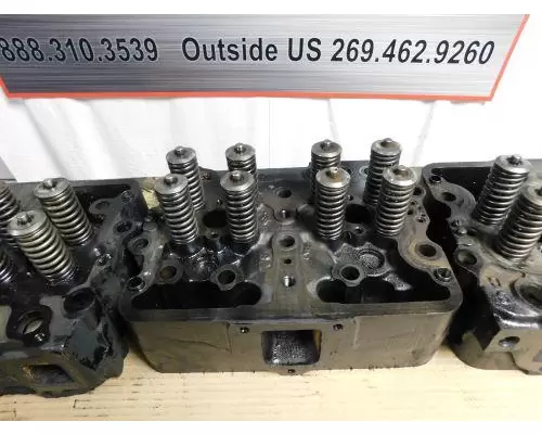 CUMMINS N14 Cylinder Head