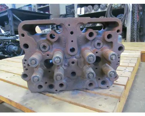 CUMMINS N14 Cylinder Head