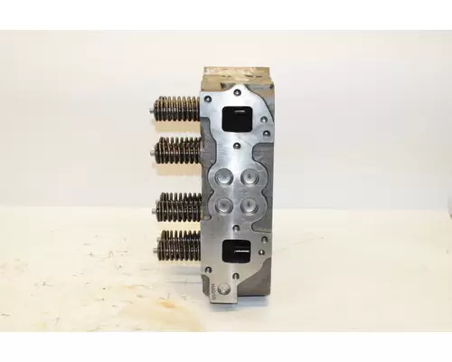 CUMMINS N14 Engine Cylinder Head