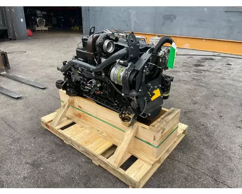 CUMMINS QSB 6.7 Engine Assembly