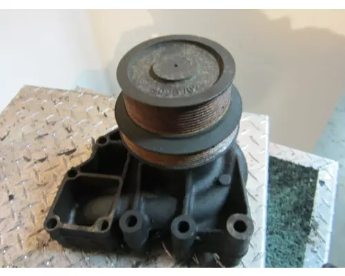 CUMMINS T600 Water Pump