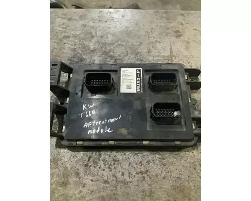 CUMMINS T660 CAB CONTROL MODULE Chassis Cont Mod