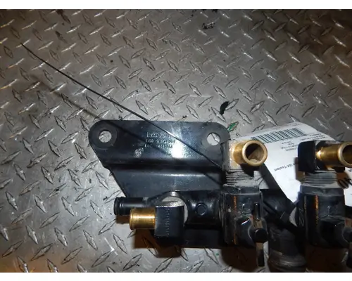 CUMMINS T700 944 VALVES