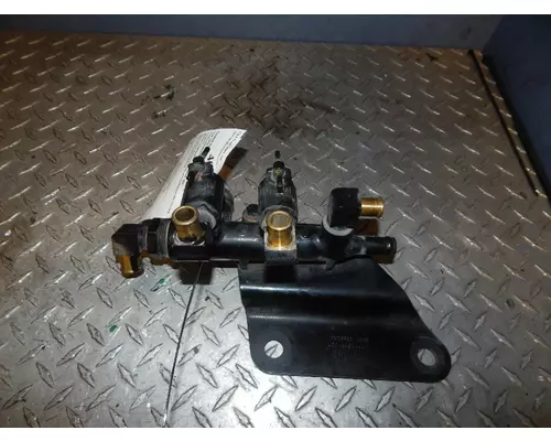 CUMMINS T700 VALVES