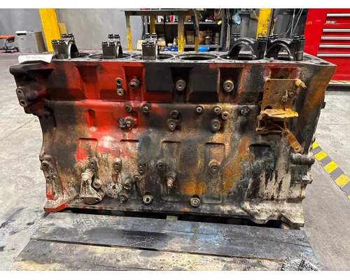 CUMMINS T800 Cylinder Block