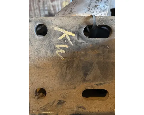 CUMMINS T800 Engine Mounts