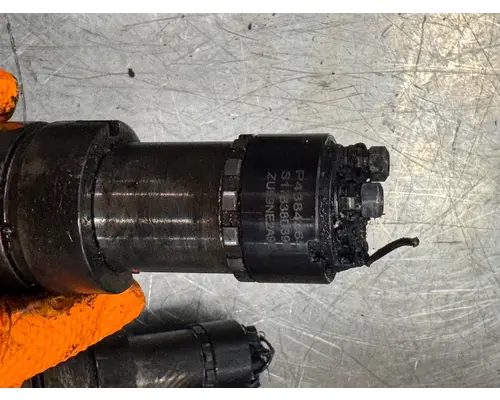 CUMMINS T800 Fuel Injector