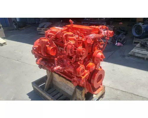CUMMINS UNKNOWN ENGINE ASSEMBLY
