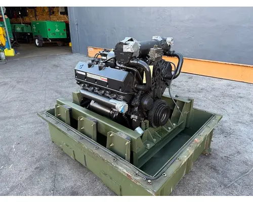CUMMINS V903 Engine Assembly