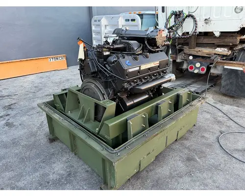 CUMMINS V903 Engine Assembly