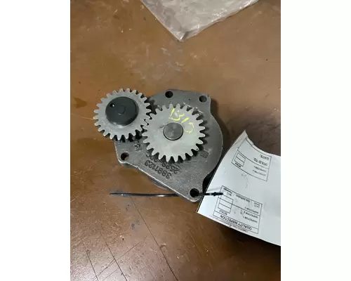 CUMMINS VN Oil Pump
