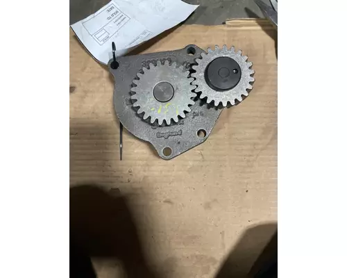 CUMMINS VN Oil Pump