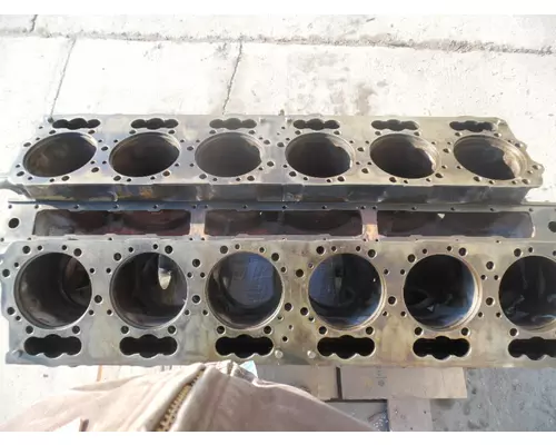 CUMMINS VTA28 CYLINDER BLOCK