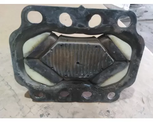CUMMINS X15 EPA 17 ENGINE MOUNTS, ENGINE (REAR)