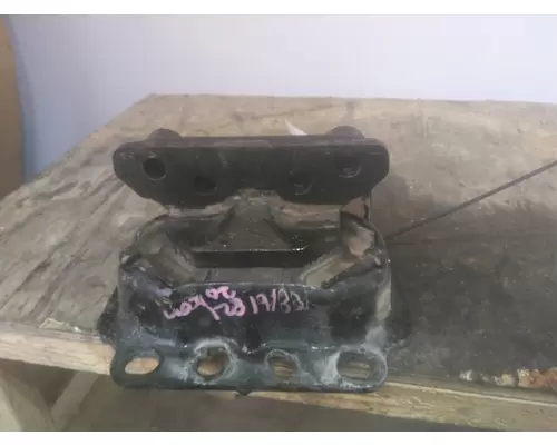 CUMMINS X15 EPA 17 ENGINE MOUNTS, ENGINE (REAR)
