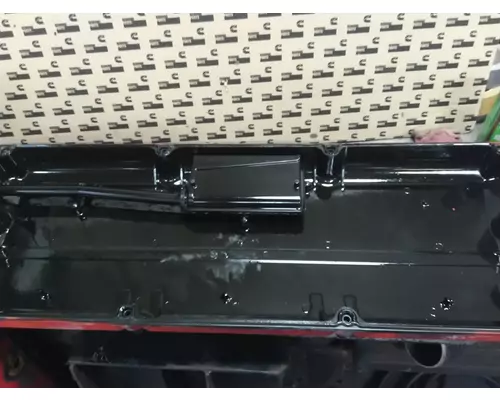 CUMMINS X15 EPA 17 VALVE COVER