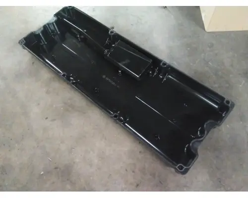 CUMMINS X15 EPA 17 VALVE COVER