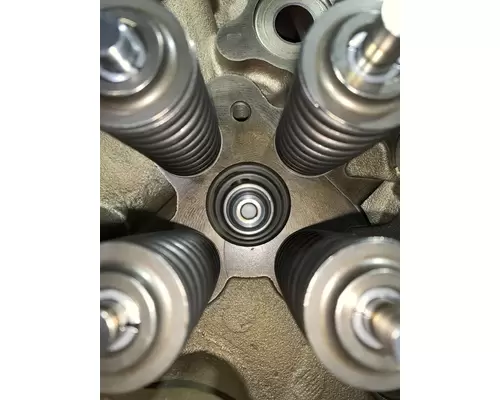 CUMMINS X15 Cylinder Head