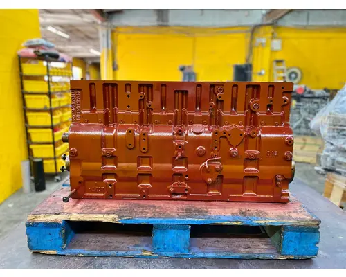 CUMMINS  Cylinder Block