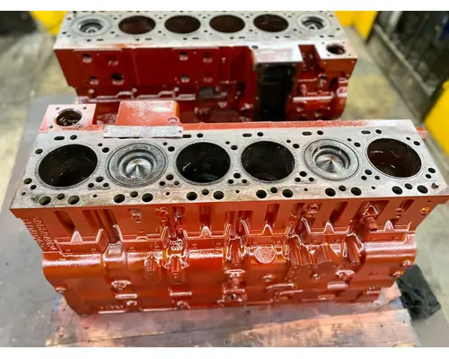 CUMMINS  Cylinder Block