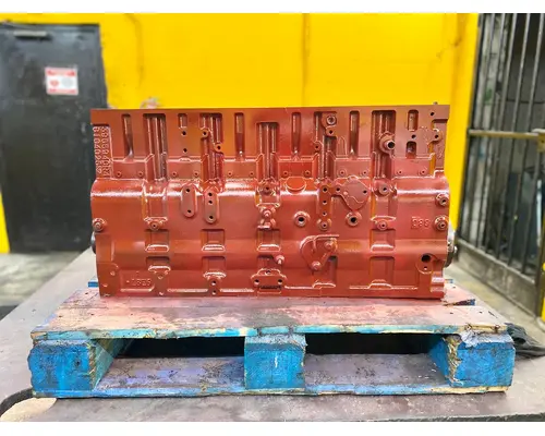 CUMMINS  Cylinder Block