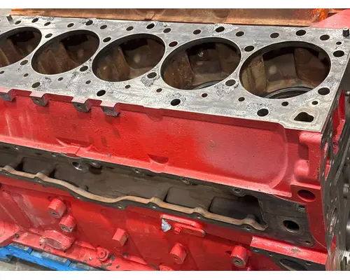 CUMMINS  Cylinder Block