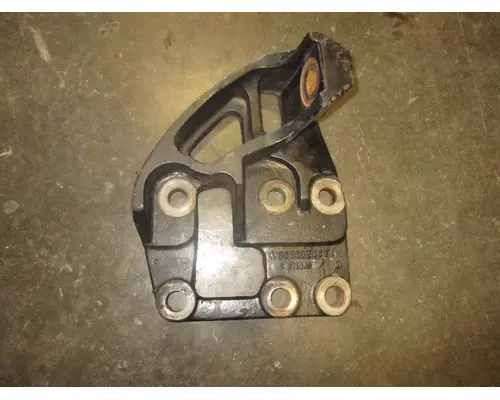 CUMMINS  Engine Mounts